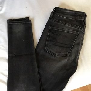 American eagle size 4 Regular. Black jegging